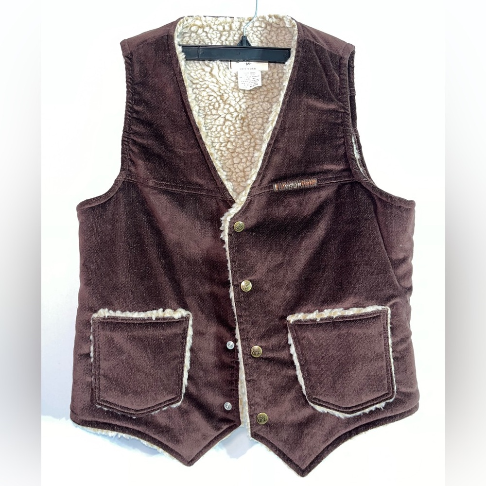 Vest-men’s vintage western Sherpa lined vest. Chocolate brown Cordaroy TYPE